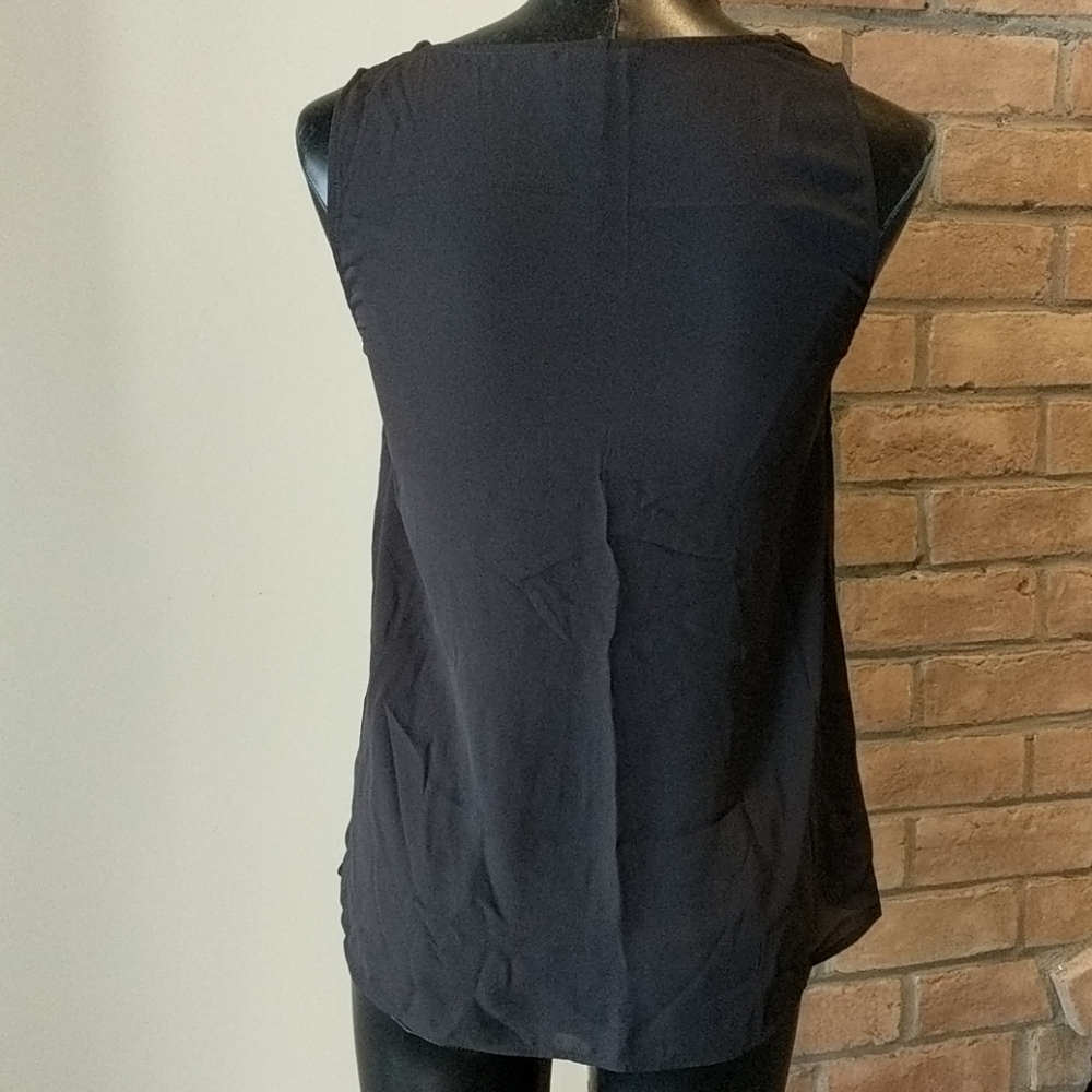 H&M Top - Picture 2 of 3